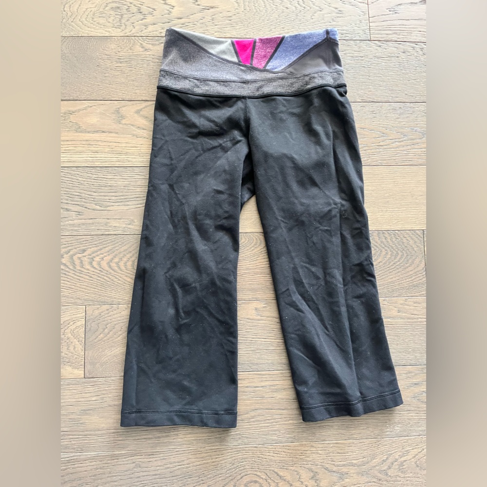 Lululemon reversible cropped leggings size 4